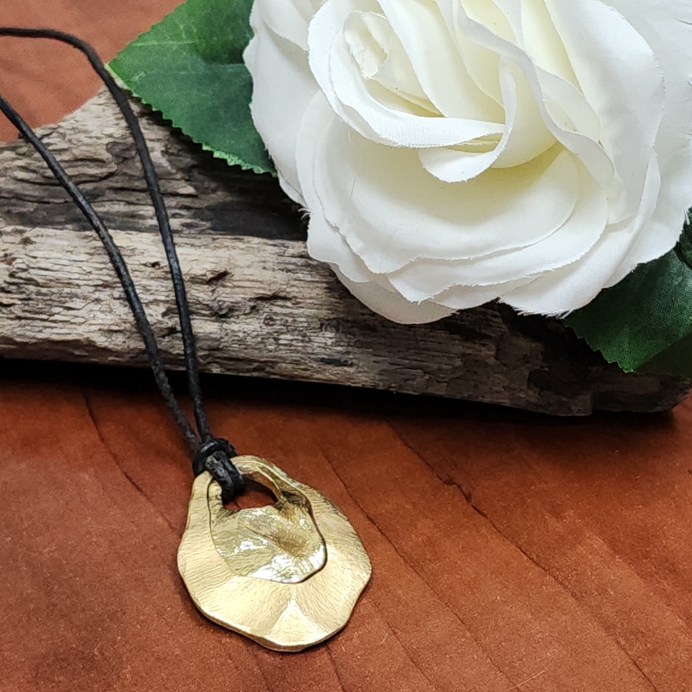 Vintage Corded Necklace With A 2 Piece Gold Toned Nugget